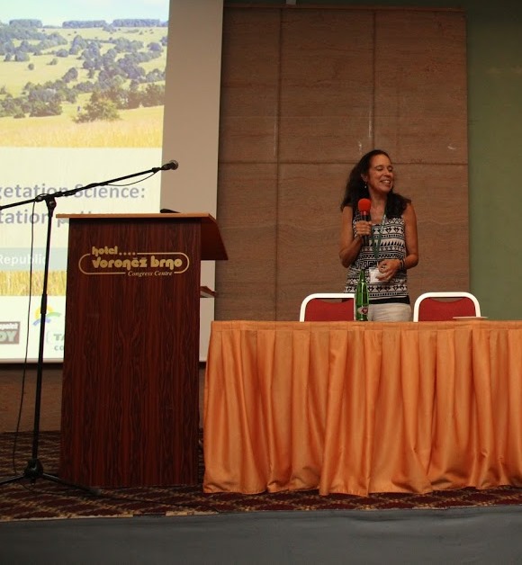 Acosta en International Vegetation Science Symposia
