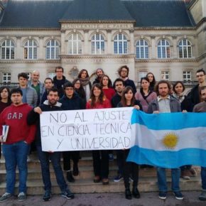 Becarios e investigadores argentinos en Francia se movilizan por el ajuste en Ciencia y Tecnolgía Becarios e investigadores argentinos en Francia se movilizan por el ajuste en Ciencia y Tecnolgía